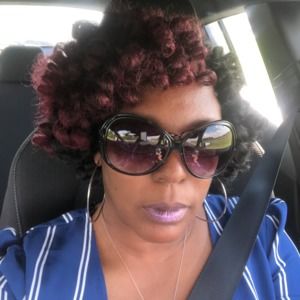 Meet your Posher, Lucinda